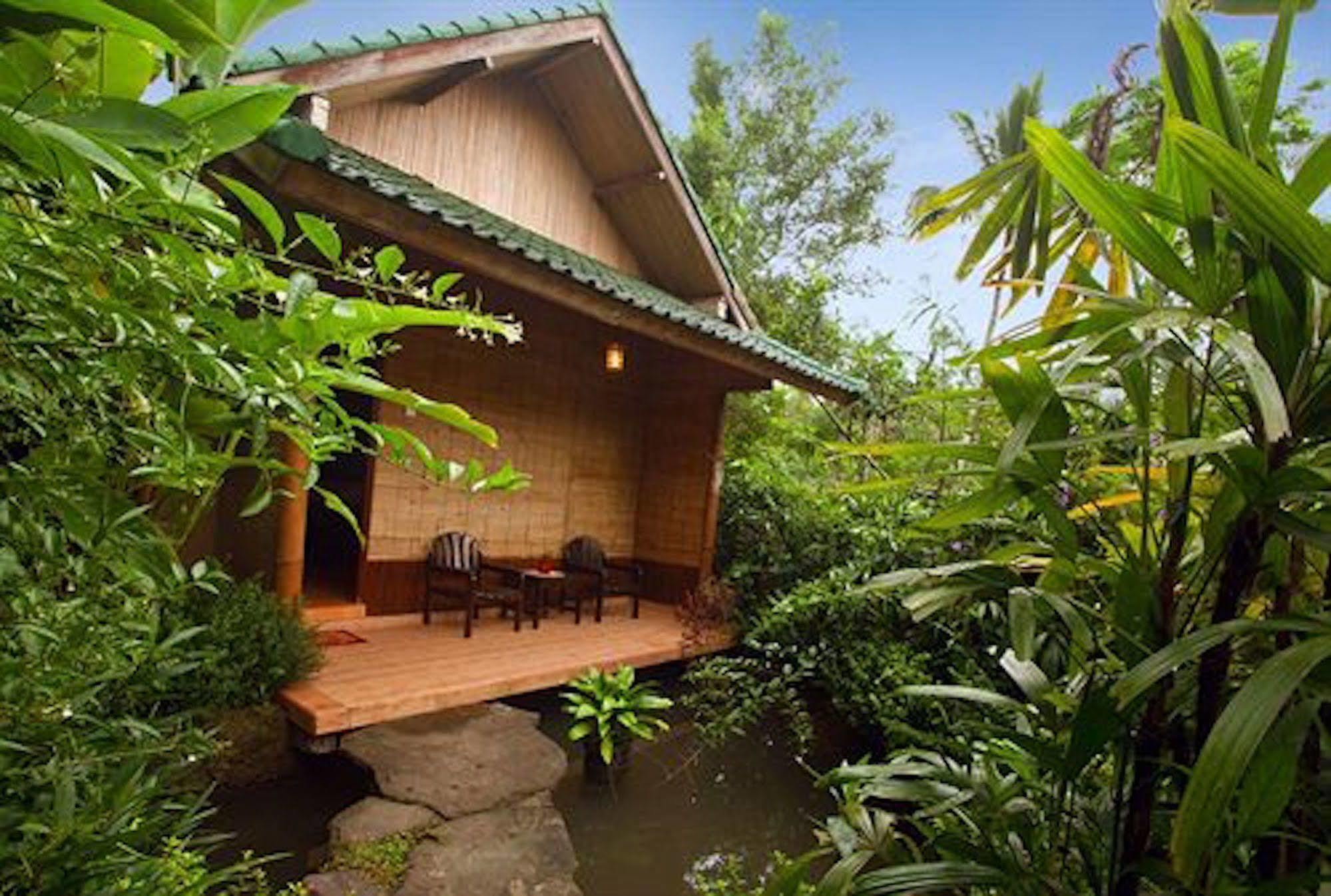 The Aura Shanti Retreat Baturiti エクステリア 写真